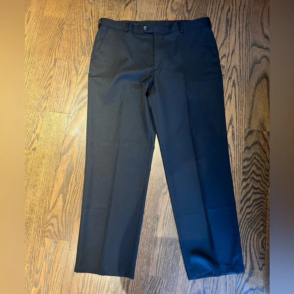 Men’s Izod Black Dress Pant 36 x 30